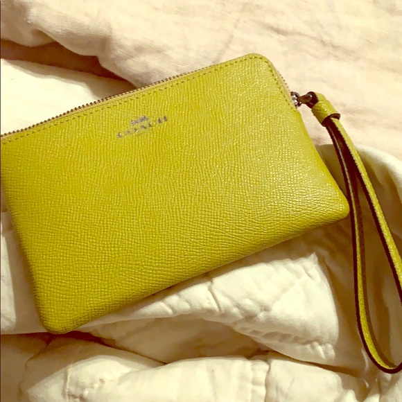 Coach Accessories - NEW Green COACH wristlet/pouch/wallet